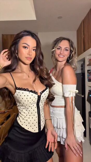 Full leaked Sanly liu page private onlyfans photo