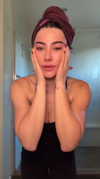 Full leaked Sara hesri private onlyfans photo
