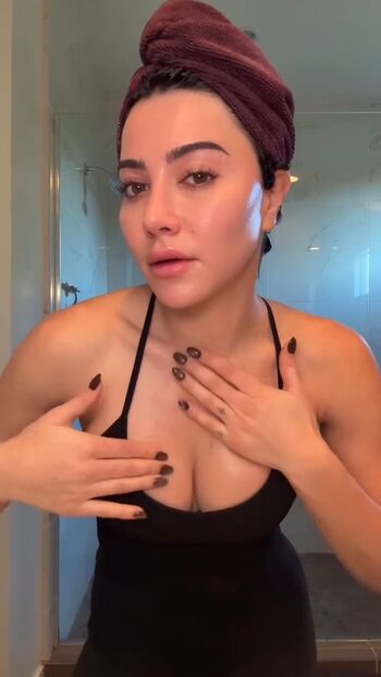 Full leaked Sara hesri private onlyfans photo