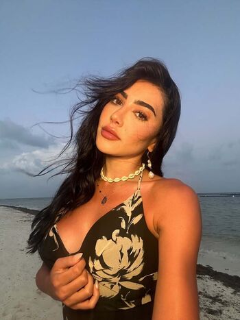 Full leaked Sara hesri private onlyfans photo