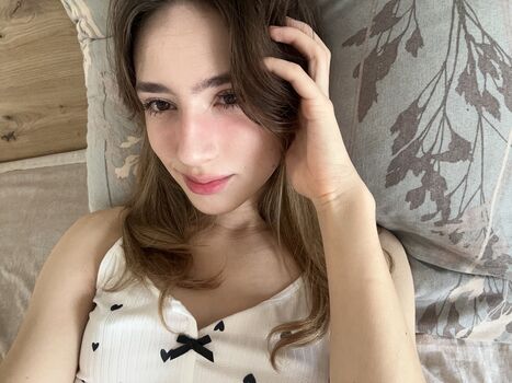 Shy_Amelia