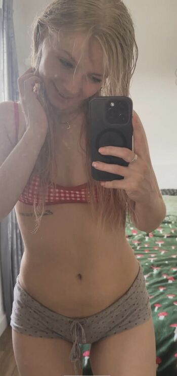 Full leaked Smileydani private onlyfans photo