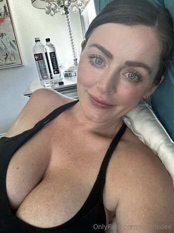 Full leaked Sophie dee page private onlyfans photo