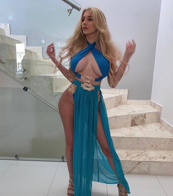 SophieeNicolee