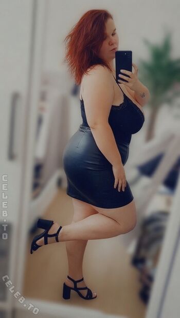 Full leaked Sophieschmande private onlyfans photo