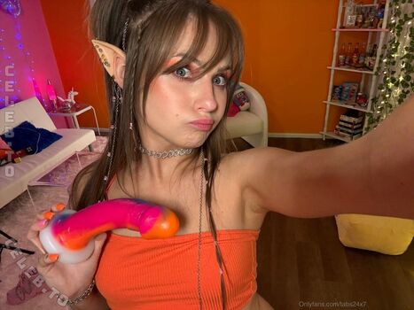 Full leaked Tabsx private onlyfans photo