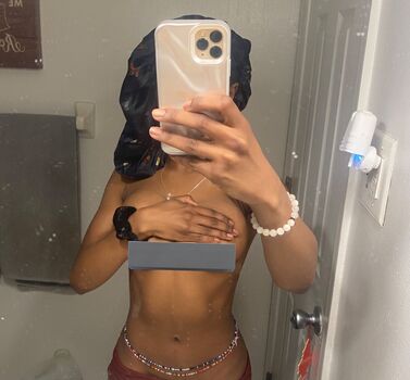 Full leaked Tinyjlly ohhjellyyy private onlyfans photo