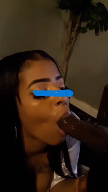 Full leaked Dolly kelly/ private onlyfans photo