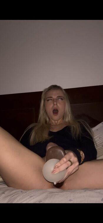Full leaked Millie bobby brown/ private onlyfans photo