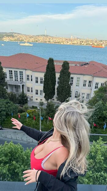 Full leaked Zeynep akcam private onlyfans photo